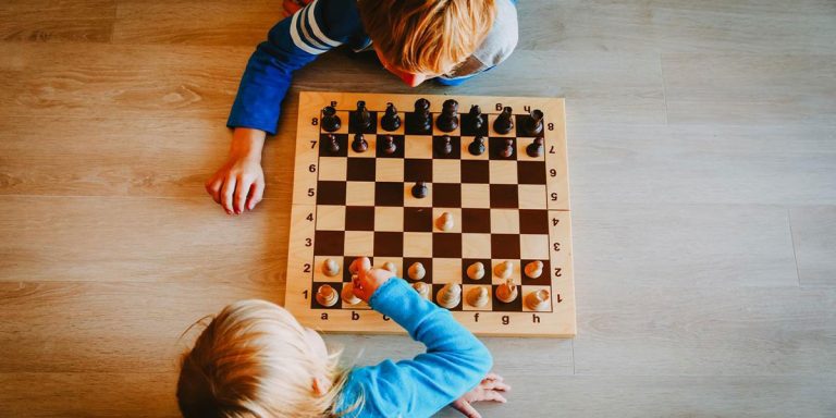 فواید آموزش شطرنج به کودکان 118فایل